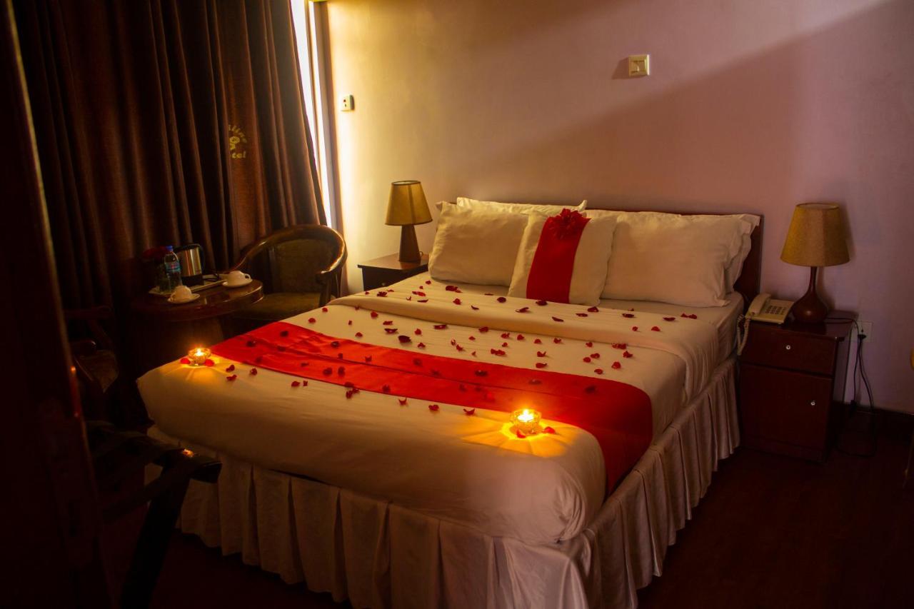 New Hotel Aquiline 아루샤 외부 사진