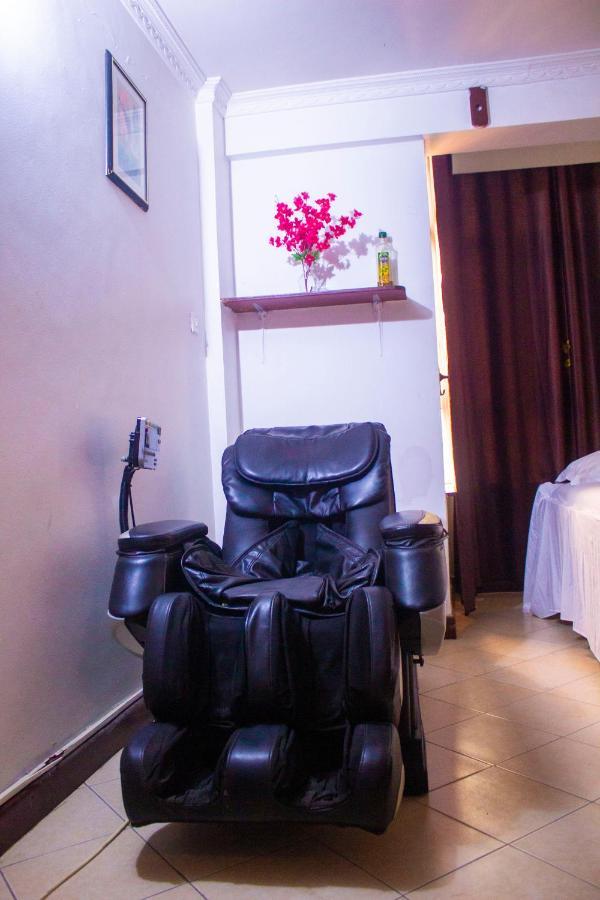 New Hotel Aquiline 아루샤 외부 사진