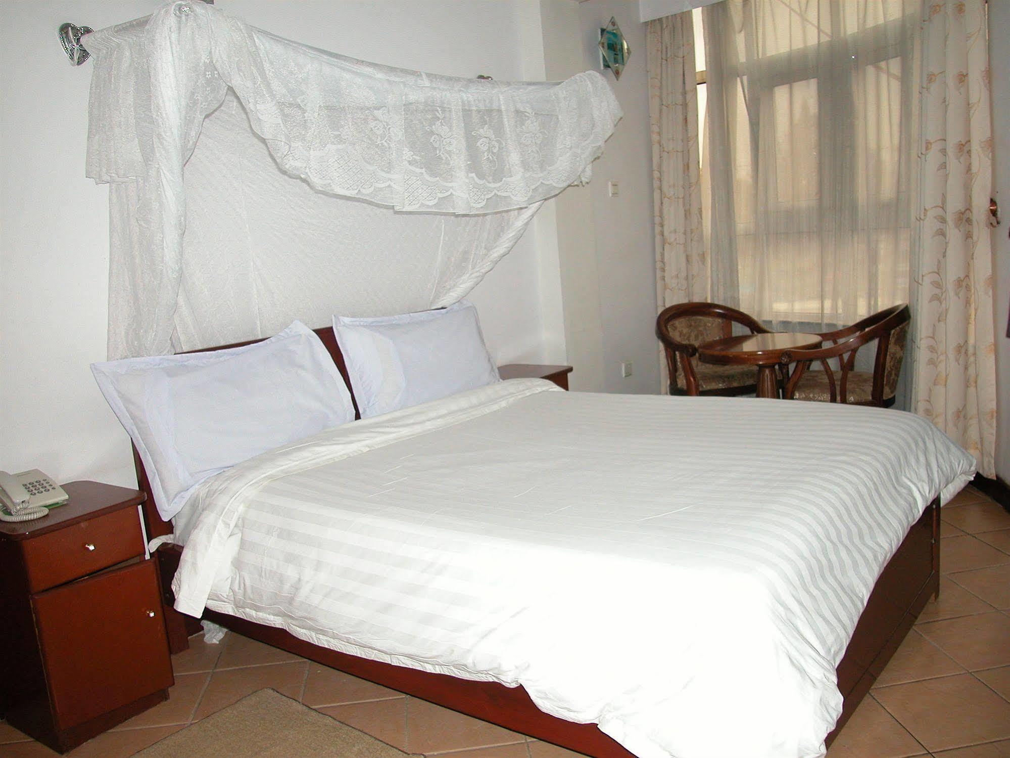 New Hotel Aquiline 아루샤 외부 사진